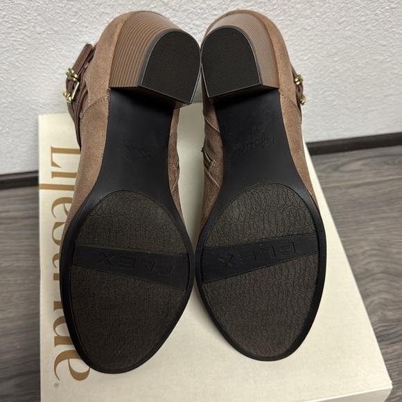 LifeStride Jezebel Bootie (WIDE) - Picture 3 of 10